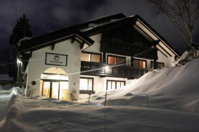 Отель Snowlines Lodge Hakuba, Хакуба